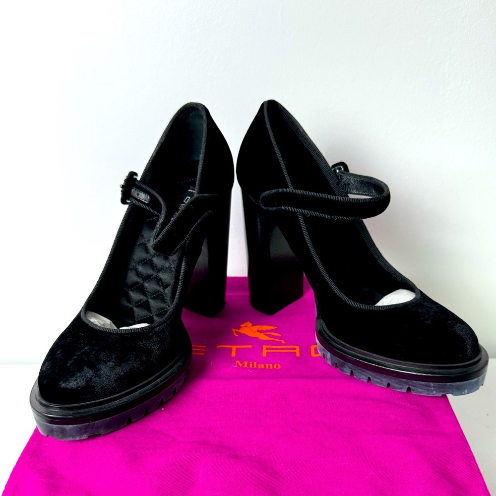 🖤🖤🖤New In Box Etro Black Heeled Mary Jane Pumps🖤🖤🖤